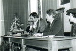 Urkundenunterzeichung April 1975